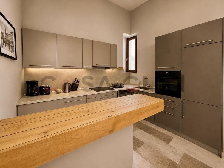 Apartament cu 3 camere semidecomandat, mobilat în Central