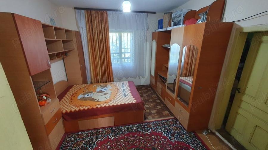 Casă cu 3 camere cu Teren 2871 Mp în Giubega