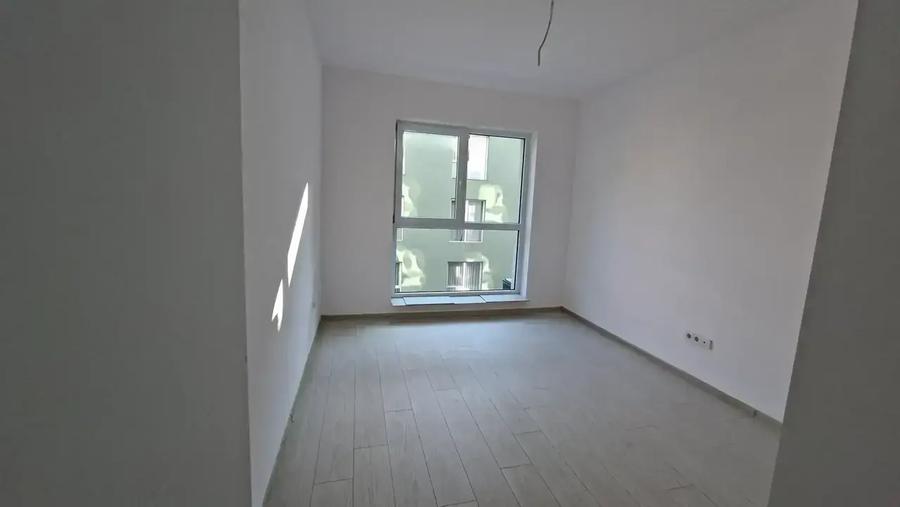 Apartament cu 3 camere decomandat în Theodor Pallady