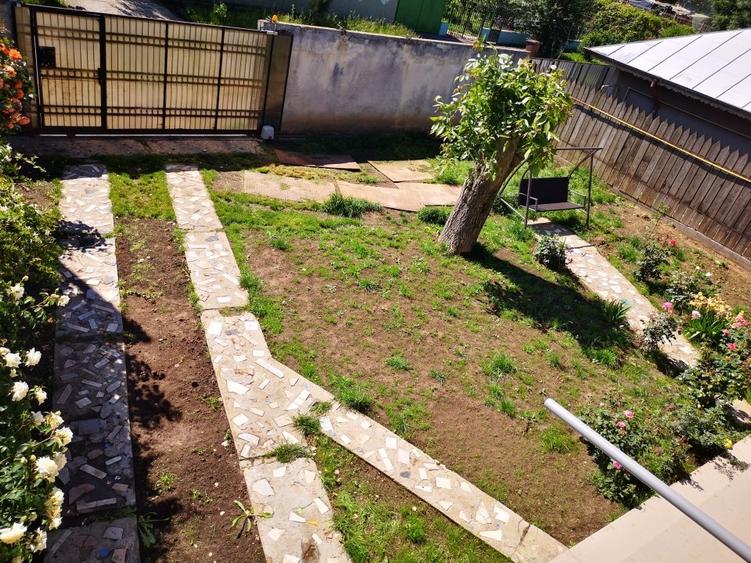 Casă cu 5 camere cu Canalizare în Bucureștii Noi