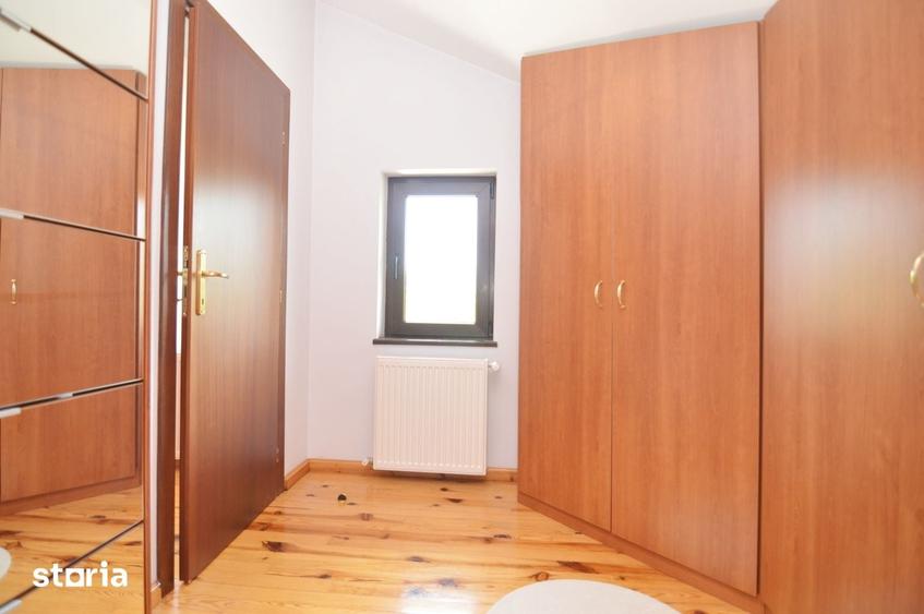 Casă cu 6 camere cu Teren 1081 Mp în Central
