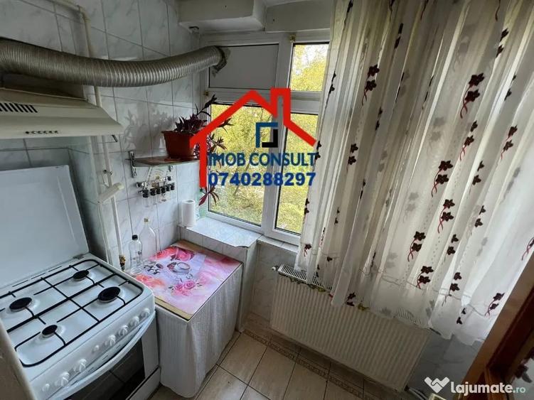 Apartament cu 2 camere decomandat în Banca Națională