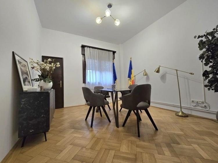 Apartament cu 5 camere în Dorobanți