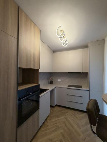 Apartament cu 2 camere decomandat în Florești