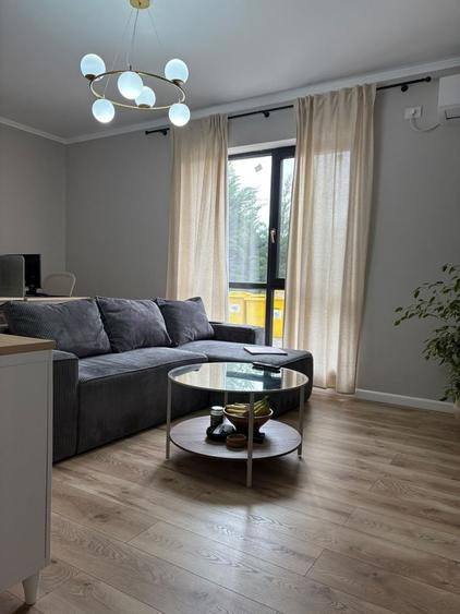 Apartament cu 2 camere decomandat în Giroc