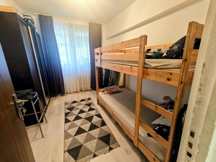 Apartament cu 3 camere decomandat în Giurgiului