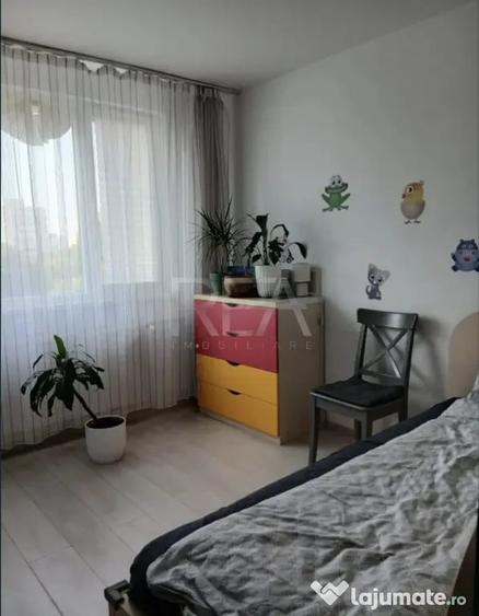 Apartament cu 3 camere decomandat în Drumul Taberei