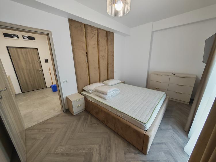 Apartament cu 2 camere decomandat în Universitate