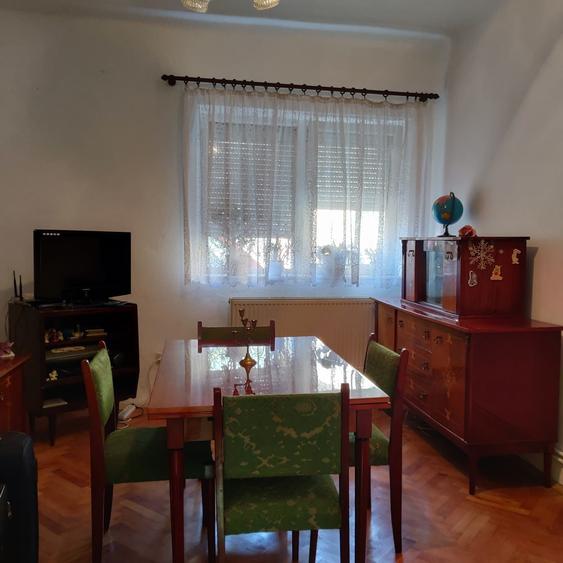 Casă cu 2 camere în Central