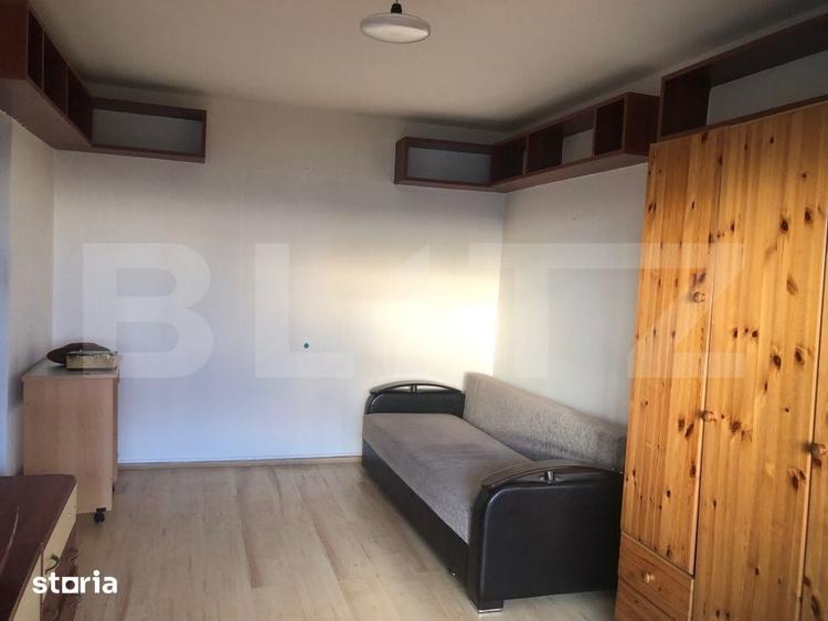 Apartament cu 3 camere decomandat în Micro 15