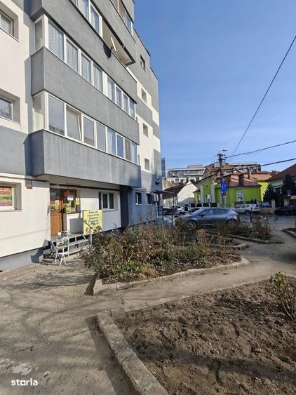 Spațiu comercial, de 23 mp, în Central