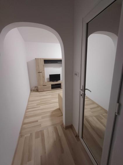 Apartament cu 2 camere nedecomandat în Central