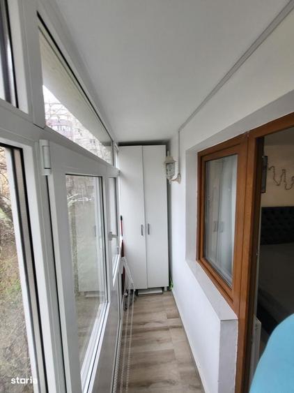 Apartament cu 2 camere decomandat în Victoriei