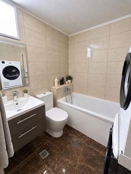 Apartament cu 3 camere semidecomandat în Progresul
