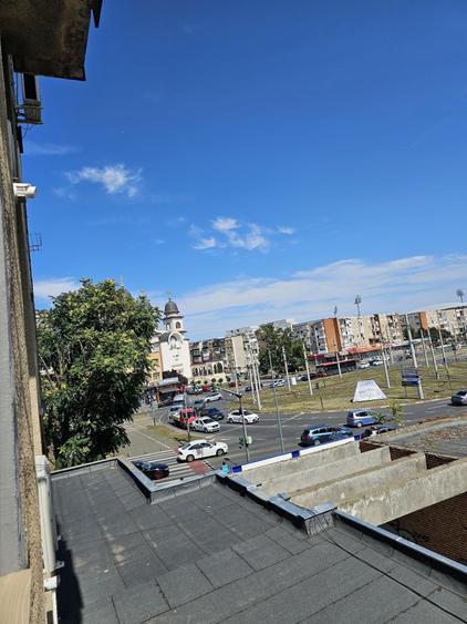 Garsonieră decomandată în UTA