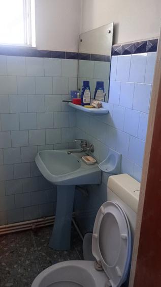 Apartament cu 3 camere decomandat în Mărăței
