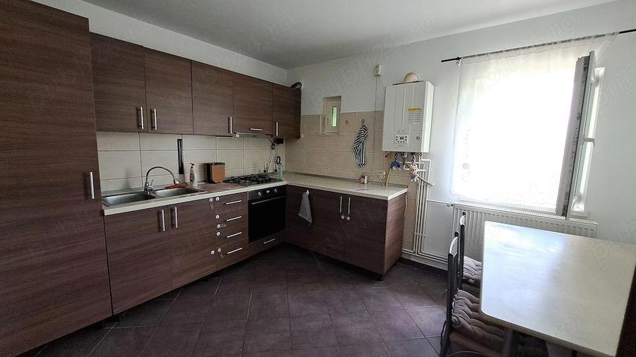 Apartament cu 2 camere decomandat în Doamna Ghica