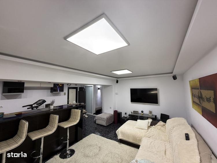 Apartament cu 4 camere decomandat în Central