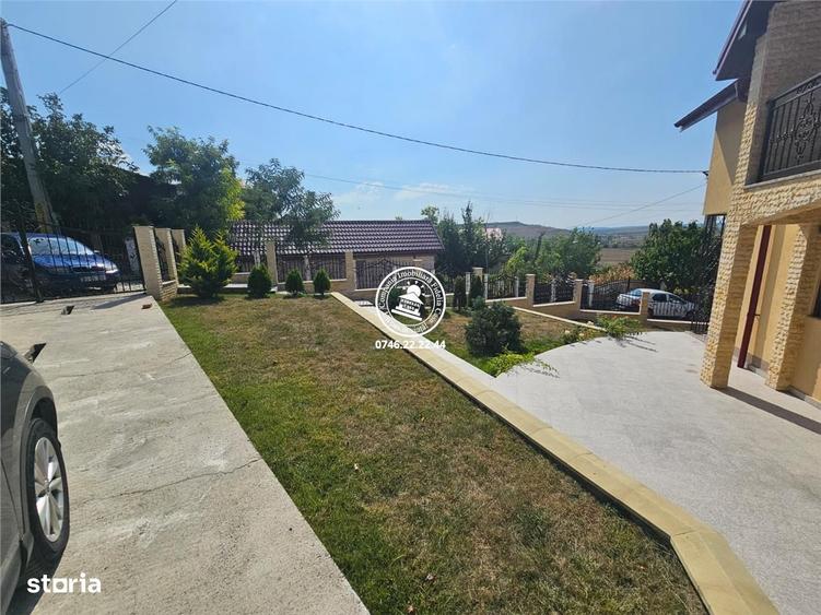 Casă cu 4 camere cu Teren 500 Mp în Lețcani