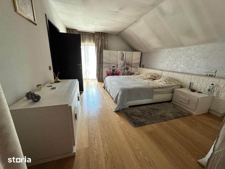 Casă cu 4 camere cu Teren 400 Mp în Central
