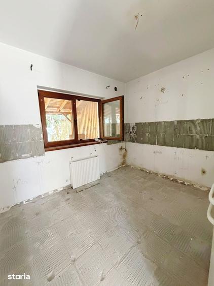 Casă cu 3 camere cu Teren 160 Mp în Central