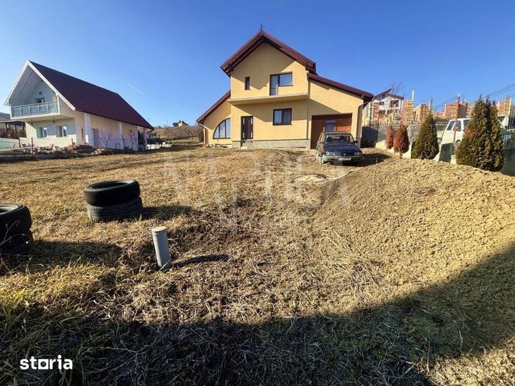 Casă cu 3 camere cu Teren 1110 Mp în Apahida