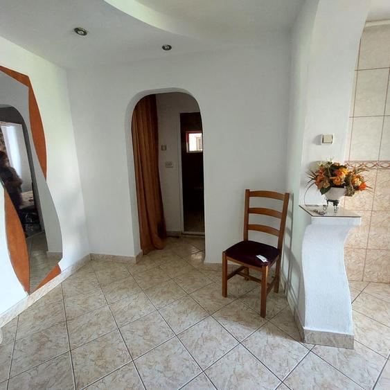 Apartament cu 2 camere decomandat în Micro 21