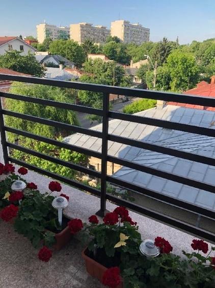 Apartament cu 2 camere decomandat, mobilat în Bucureștii Noi