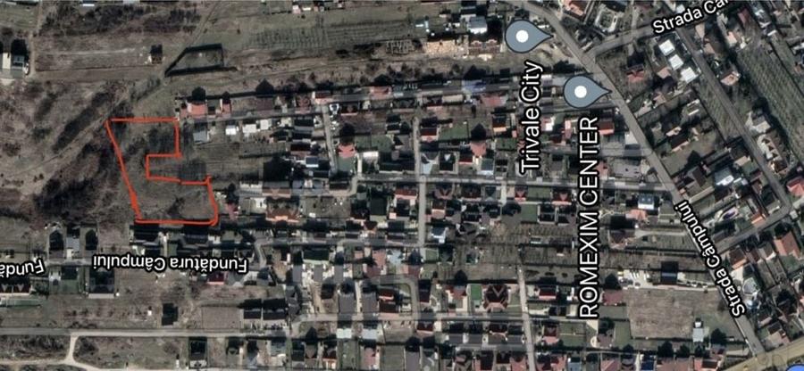 Teren de 5600 mp, în Câmpului