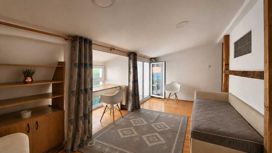 Apartament cu 2 camere semidecomandat în Central