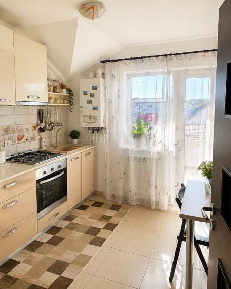 Apartament cu 3 camere decomandat în Valea Adâncă