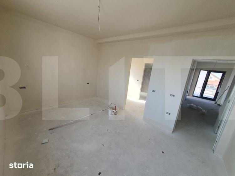 Casă cu 5 camere cu Teren 604 Mp în Ronaț