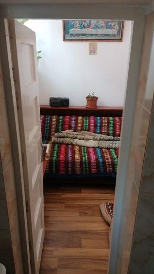 Apartament cu 3 camere semidecomandat în Universității