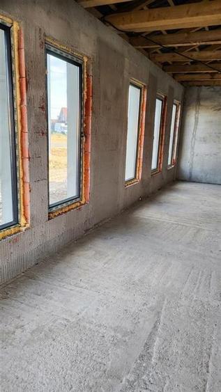 Casă cu 3 camere cu Teren 687 Mp în Leș