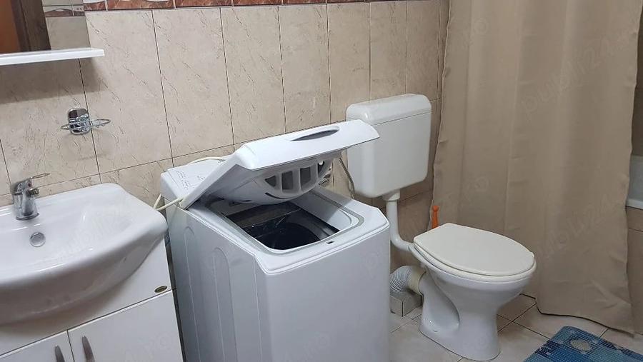 Garsonieră decomandată în Central