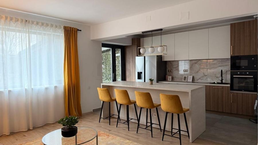 Apartament cu 3 camere decomandat în Băneasa
