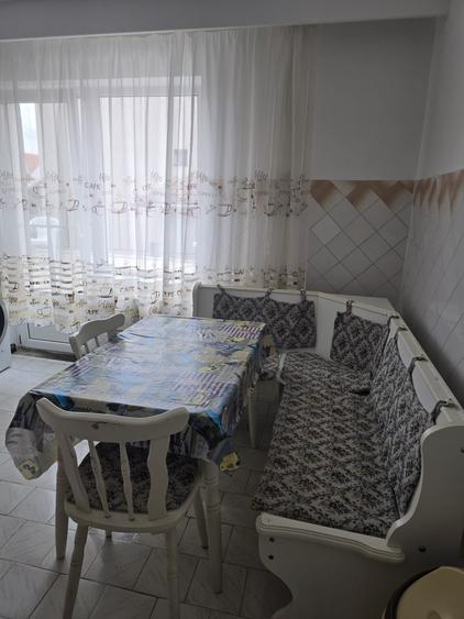 Casă individuală cu 9 camere cu Teren 200 Mp în Dorobanți