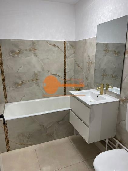 Apartament cu 2 camere decomandat în Apusului