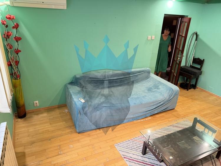 Apartament cu 3 camere decomandat, mobilat în Sebastian