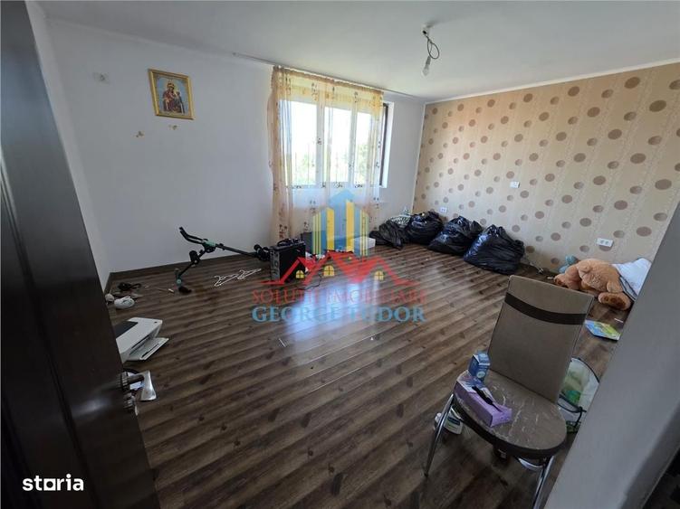 Casă cu 4 camere în Poșta