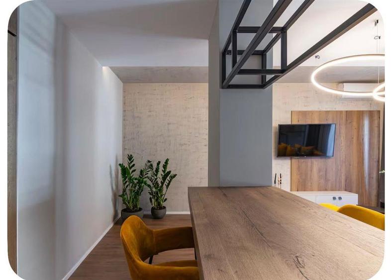 Apartament cu 2 camere decomandat în Central