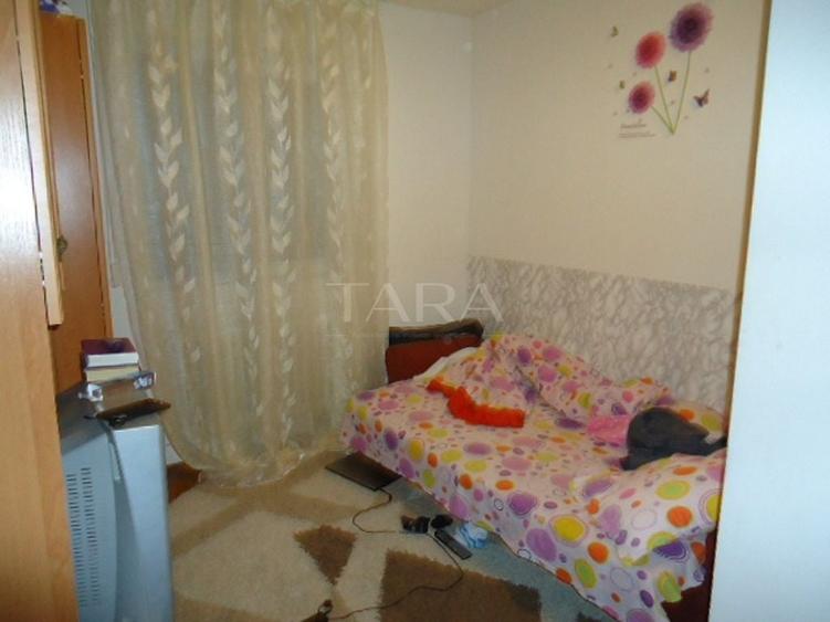 Apartament cu 4 camere semidecomandat, mobilat în Mănăștur
