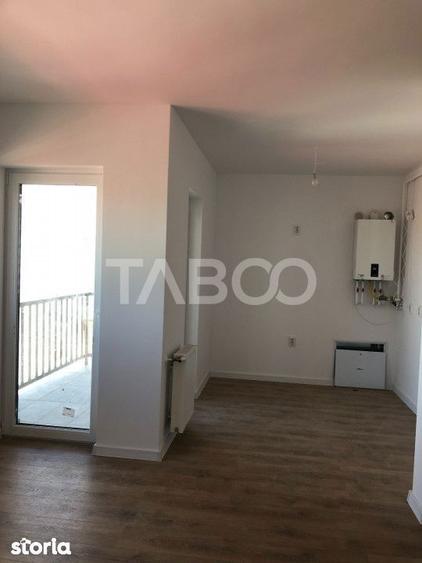 Apartament cu 3 camere în Vasile Aaron