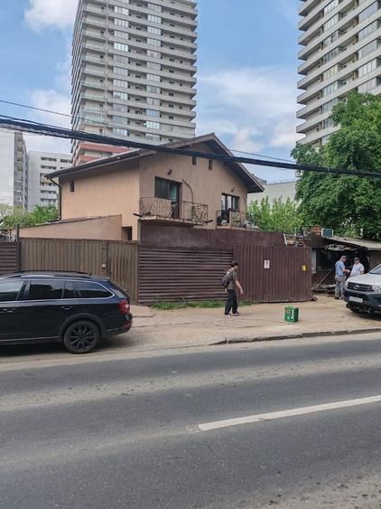 Casă individuală cu 5 camere cu Canalizare în Metalurgiei