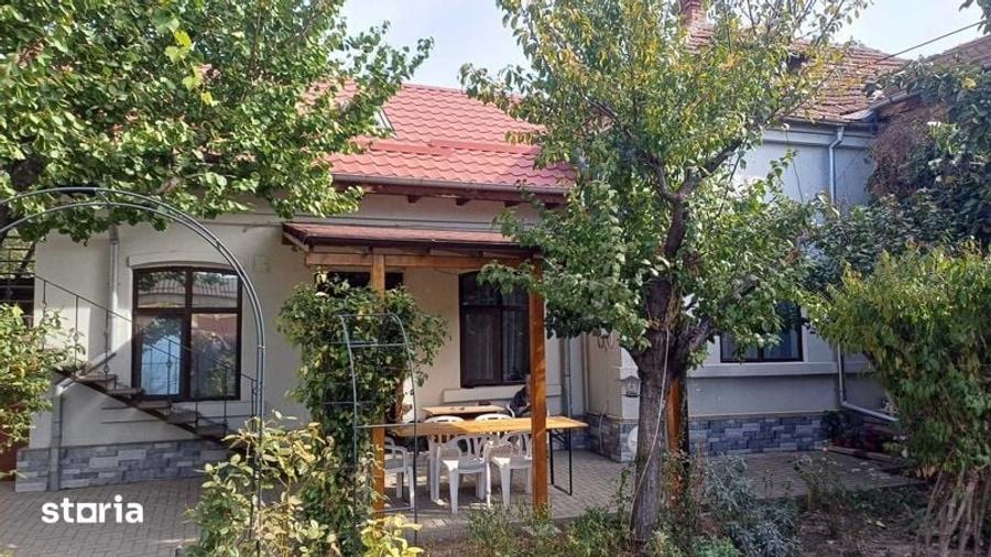 Casă cu 3 camere cu Teren 85 Mp în Central