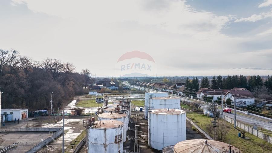 Spațiu industrial, de 23,219 mp, în Lunca Calnicului