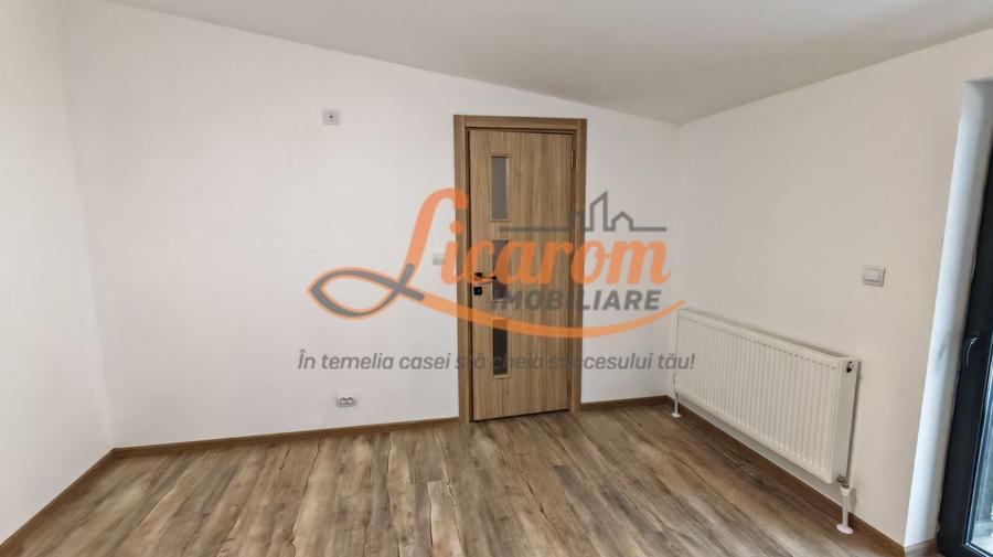 Apartament cu 4 camere decomandat, mobilat în Răcădău
