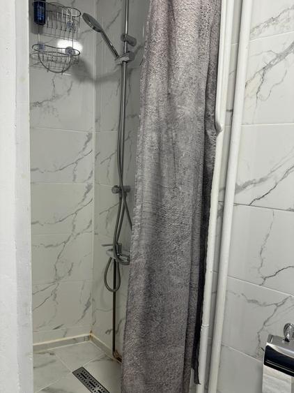 Apartament cu 3 camere decomandat în Tineretului