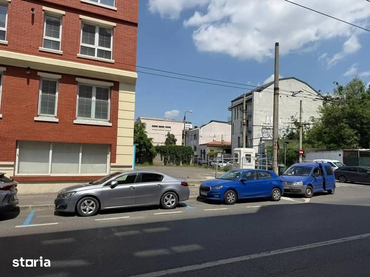 Spațiu comercial, de 694 mp, în Gara de Nord