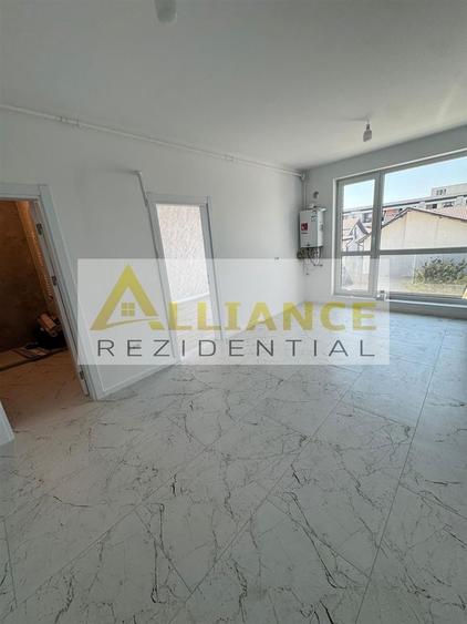 Apartament cu 3 camere semidecomandat în Central
